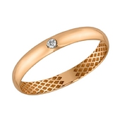 Обручальное кольцо из золота с бриллиантом