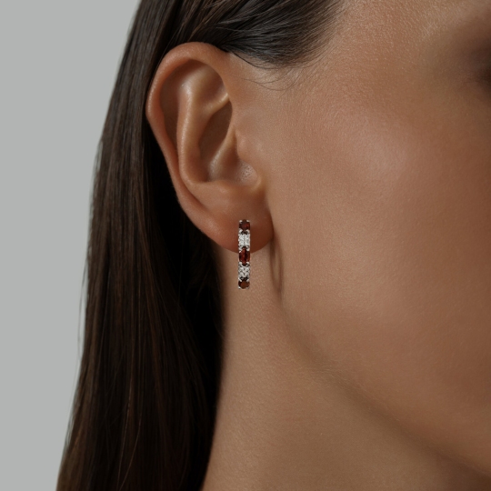 Серьги из серебра с гранатами и фианитами