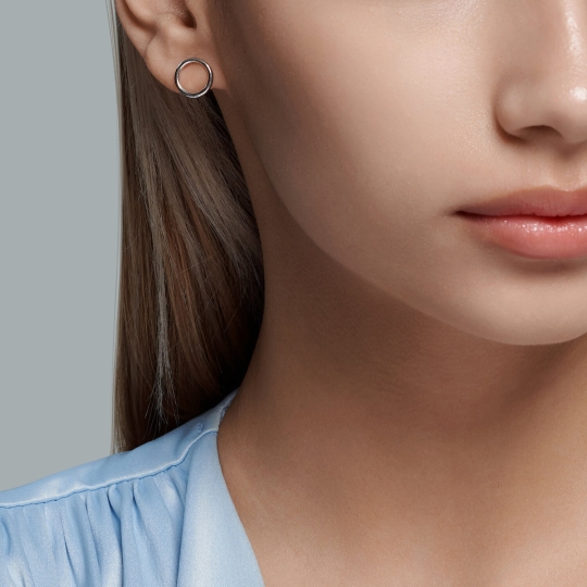 Одиночная серьга из серебра