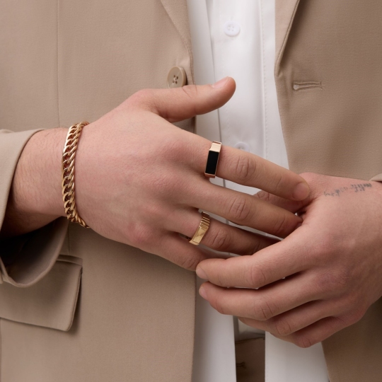 Кольцо-печатка из золота