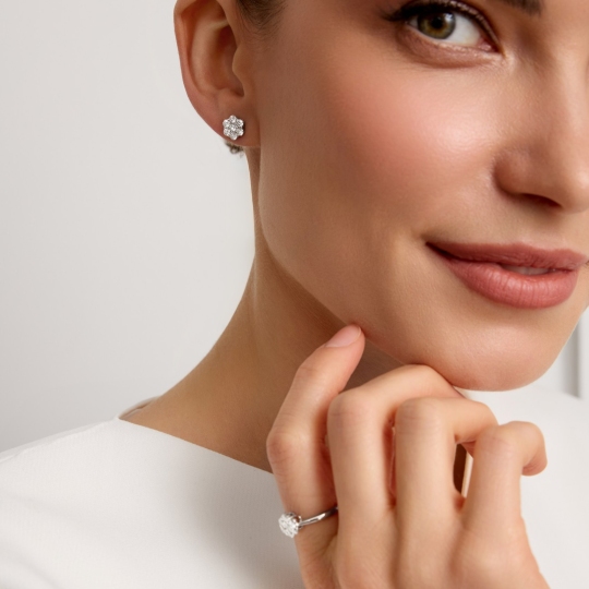 Кольцо из белого золота с бриллиантами