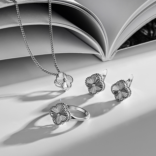 Подвеска из белого золота