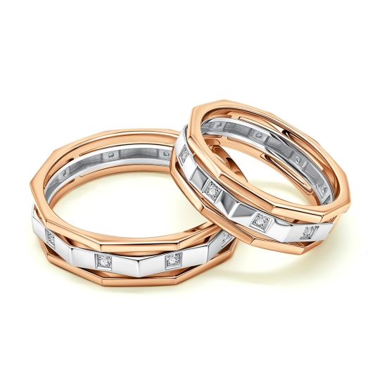 Обручальное кольцо из золота с бриллиантами