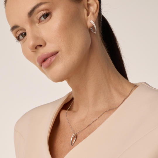 Подвеска из белого золота с бриллиантами