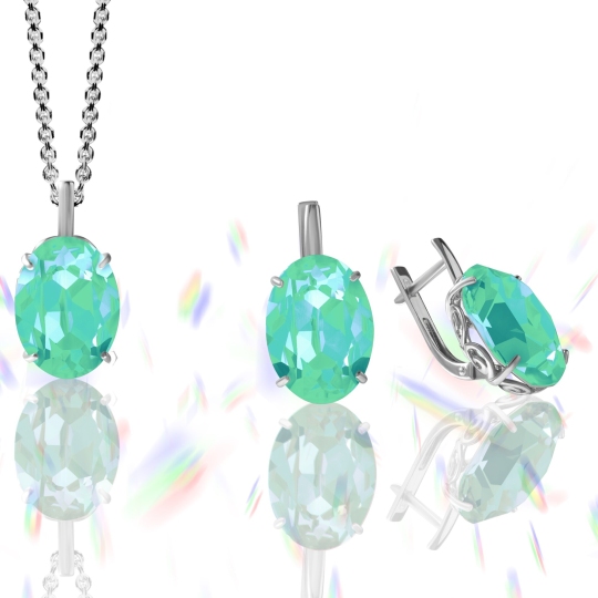 Серьги из серебра с ювелирными кристаллами