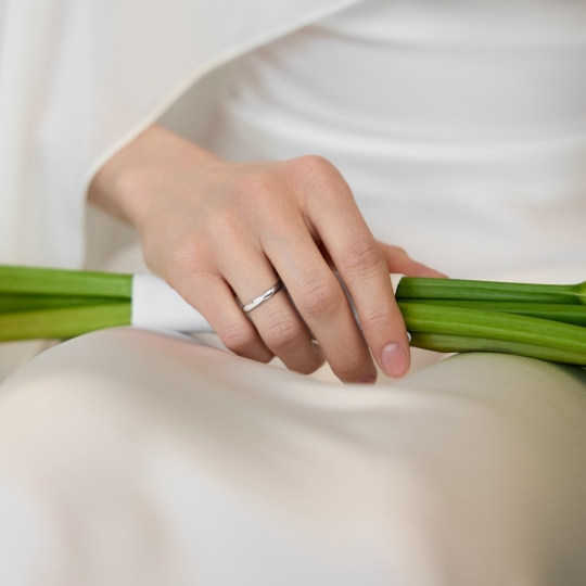 Обручальное кольцо из серебра