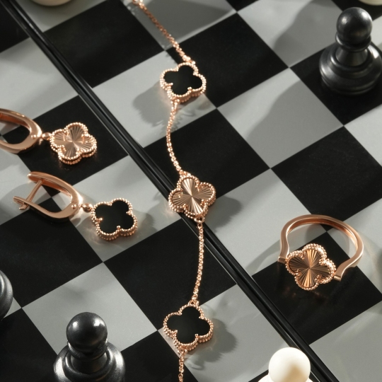 Браслет из золота с ониксами