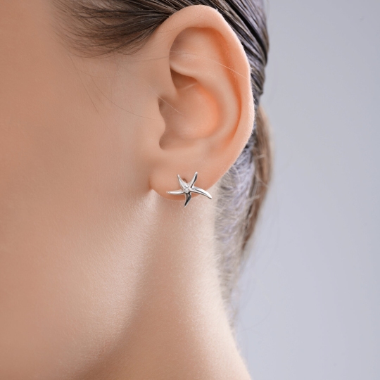 Серьги из серебра с фианитами