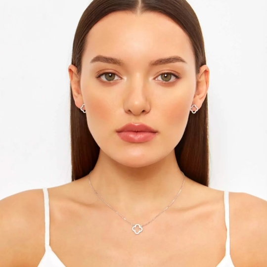 Серьги из серебра с фианитами