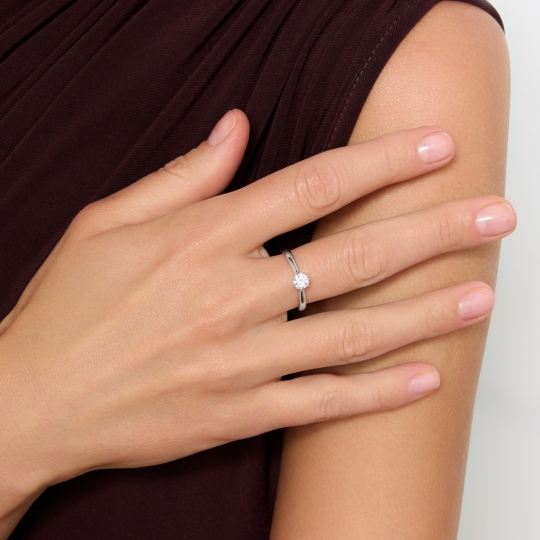 Кольцо из белого золота с бриллиантом 0,4 ct