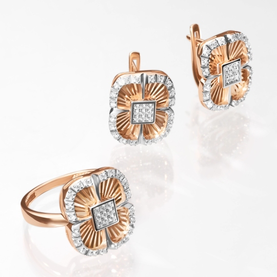 Серьги из золота с бриллиантами