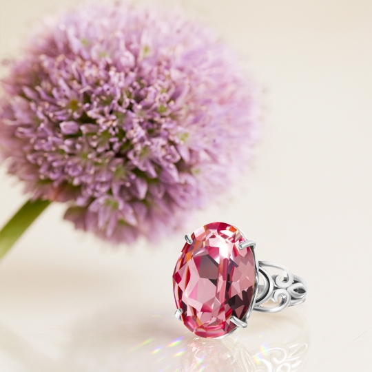 Кольцо из серебра с ювелирным кристаллом