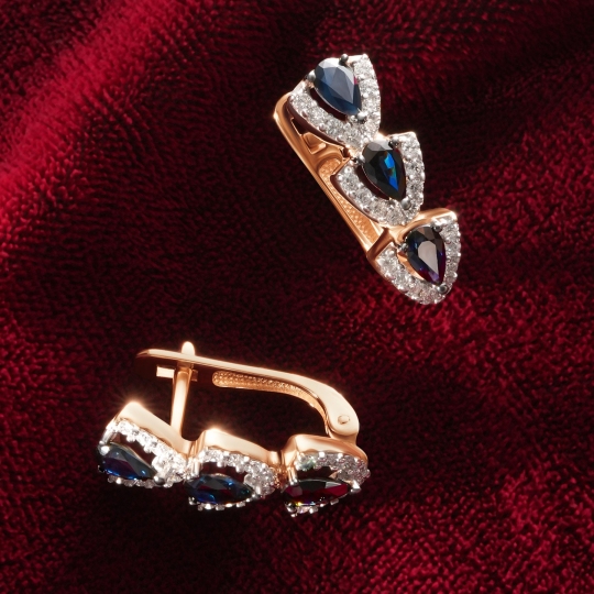 Серьги из золота с бриллиантами и сапфирами