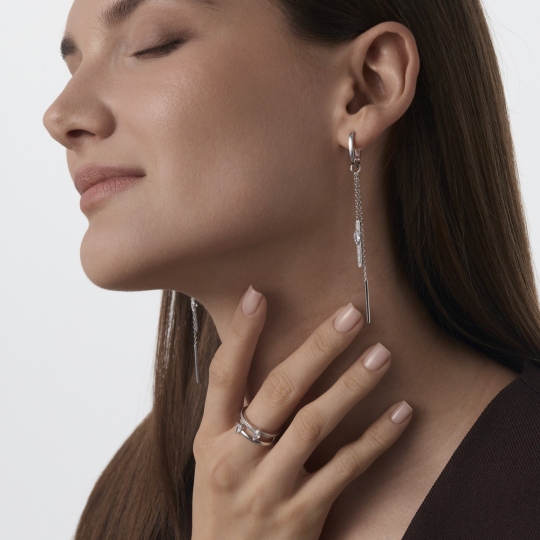 Кольцо из серебра с фианитами