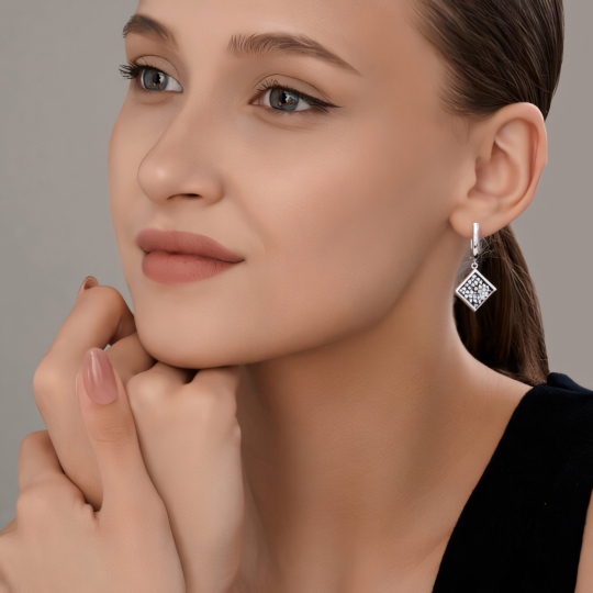 Серьги из серебра с кристальной тканью