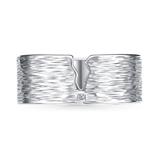 Кольцо из серебра с фианитом