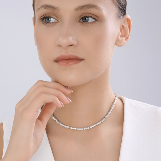 Колье из серебра с фианитами