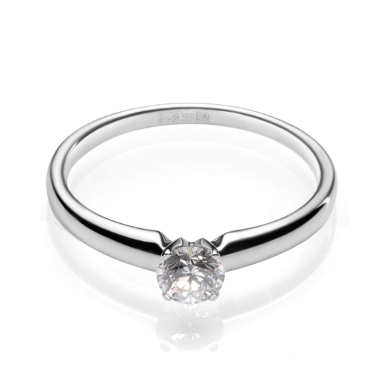 Кольцо из белого золота с бриллиантом