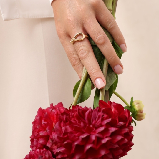 Кольцо из лимонного золота