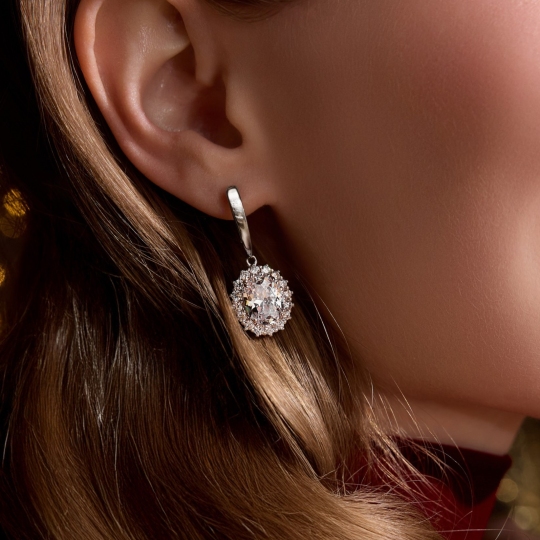 Серьги из серебра с фианитами