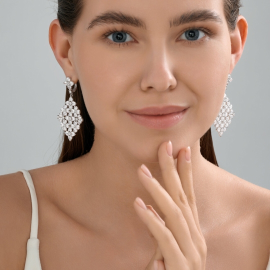 Серьги из серебра с фианитами