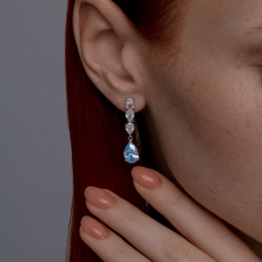 Серьги из серебра с фианитами