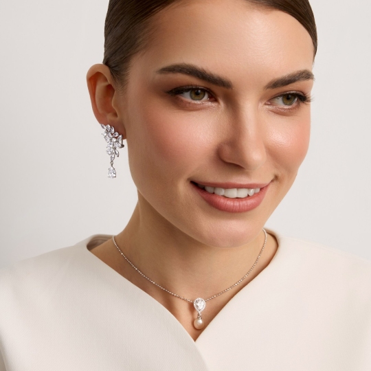 Серьги из серебра с фианитами