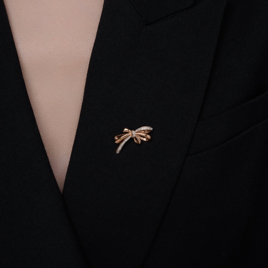 Брошь из золота с бриллиантами