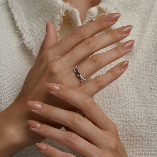 Кольцо из белого золота с бриллиантами