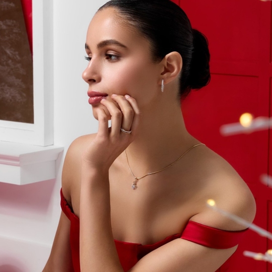 Кольцо из золота с фианитами