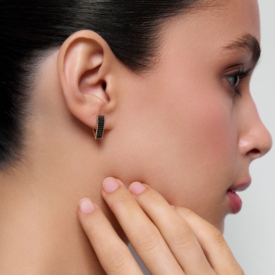 Серьги из золота с черными фианитами