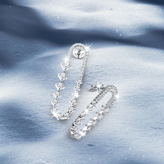 Серьги из серебра с фианитами