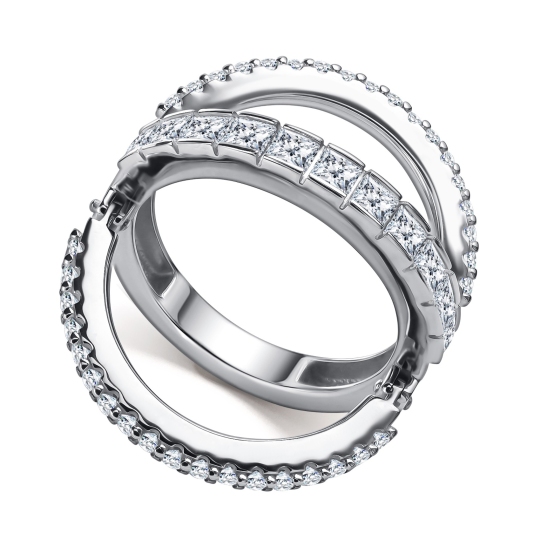 Кольцо из серебра с фианитами