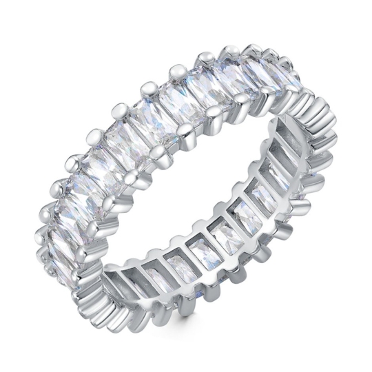 Кольцо из серебра с фианитами