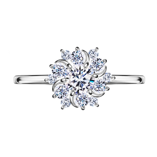 Кольцо из серебра с фианитами