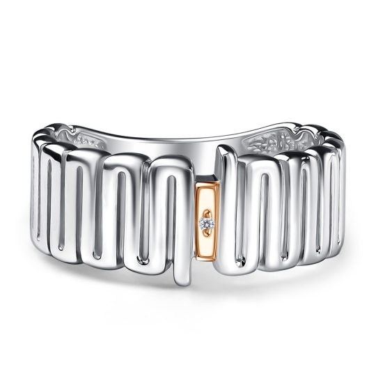 Кольцо из серебра с золотой вставкой и бриллиантом