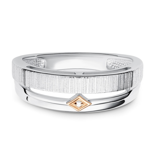 Кольцо из серебра с золотой вставкой бриллиантом