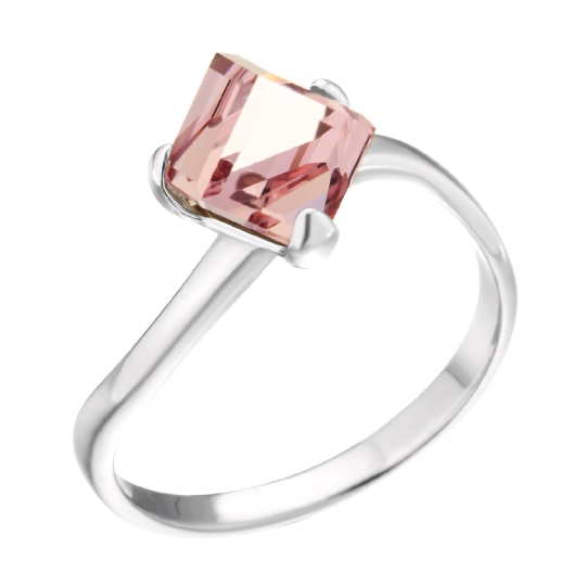 Кольцо из серебра с ювелирным кристаллом