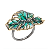 Кольцо из серебра с позолотой, эмалью и фианитами