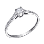 Кольцо из серебра с фианитами