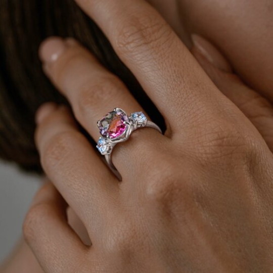 Кольцо из серебра с ситаллом и фианитами