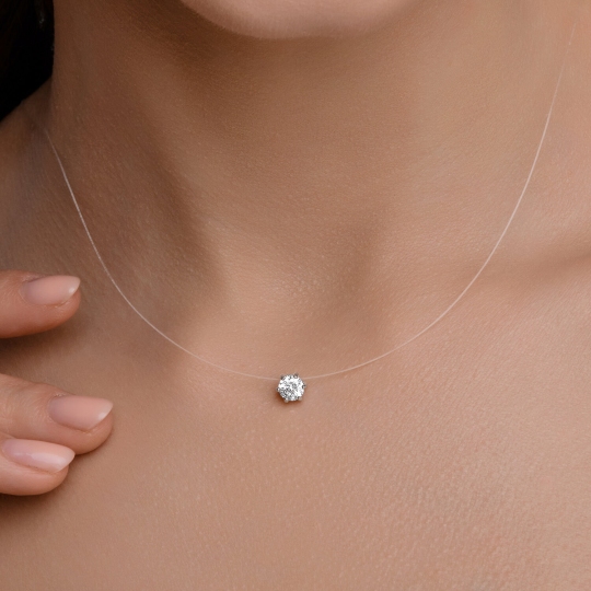 Колье на леске с серебряными вставками и фианитом