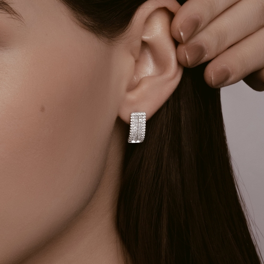 Серьги из серебра с фианитами