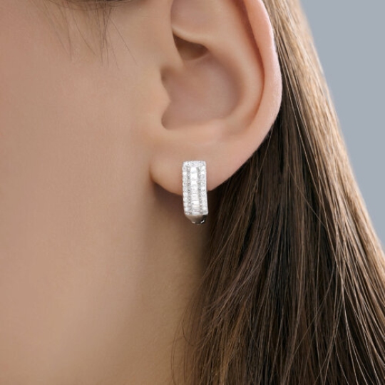 Серьги из серебра с фианитами