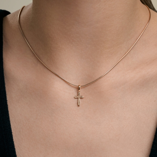 Подвеска-крест из золота с бриллиантом