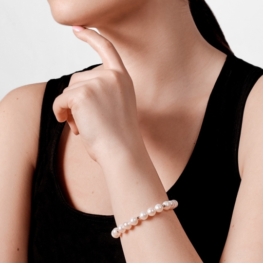 Браслет из жемчуга с золотыми вставками