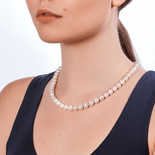 Бусы из жемчуга с золотым замком