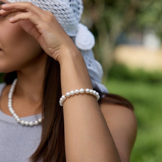 Браслет из жемчуга с золотыми вставками