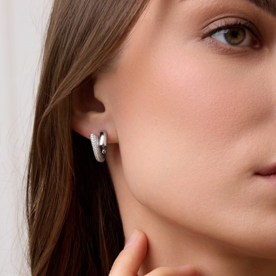 Серьги из серебра с фианитами