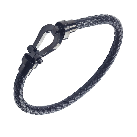 Браслет из кожи со вставками из стали